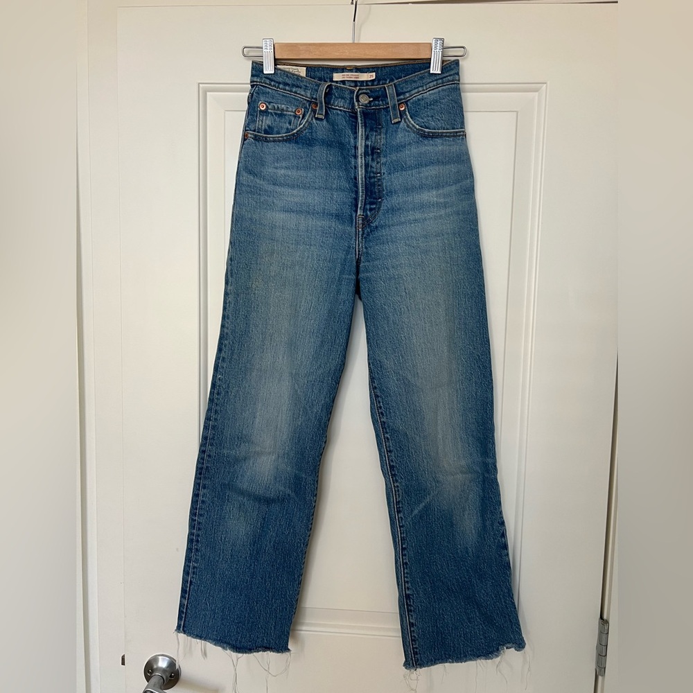 Levi’s ribcage jeans